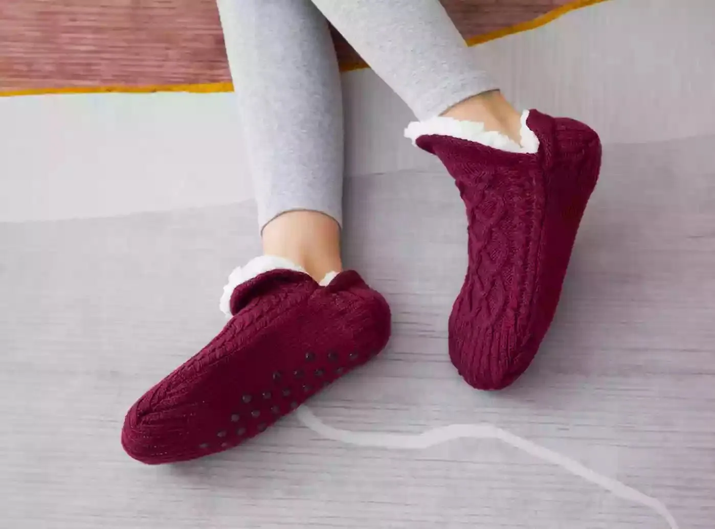 FitVille Fluffy Cozy Non-slip Slipper Socks (Unisex)