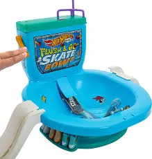 Hot Wheels Skate Flushin' Toilet Skate Bowl Playset