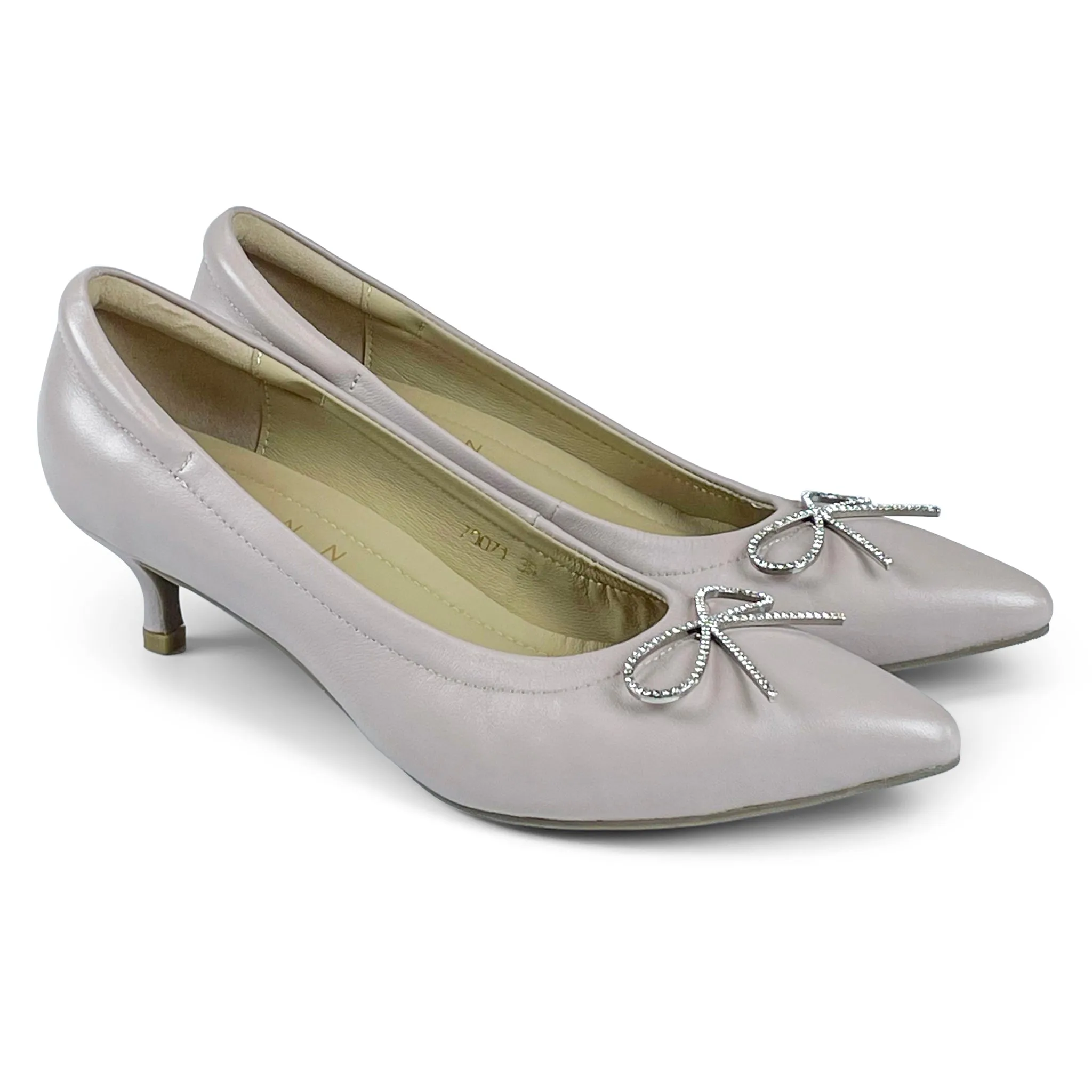 Jada Signature lambskin pumps with delicate diamond bow