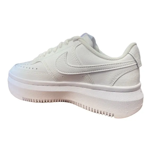 Nike sneakers da donna con zeppa Court Vision Alta in pelle DM0113-100 bianco