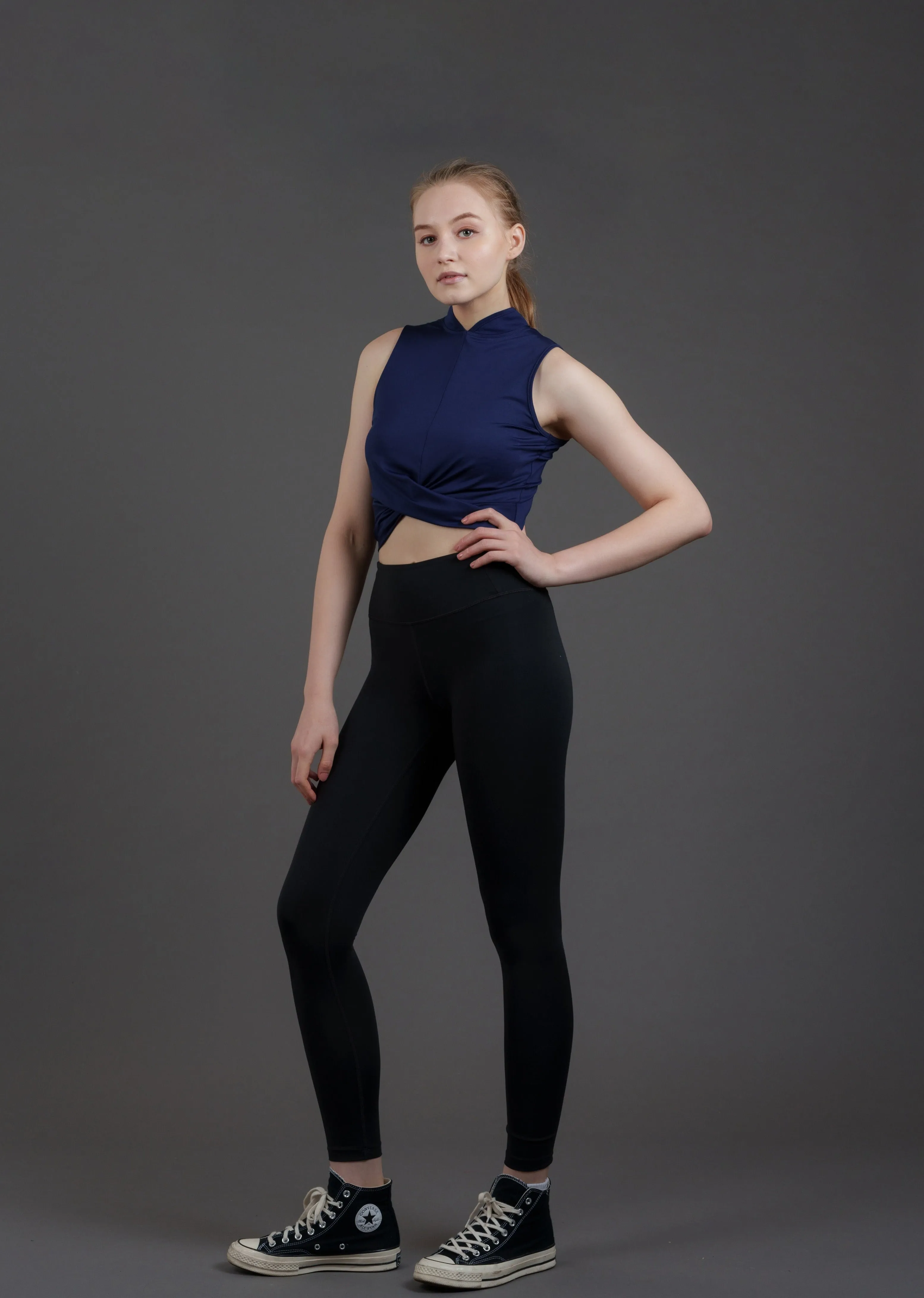 Qi-pow! Crop Sports Top (Dark Blue)