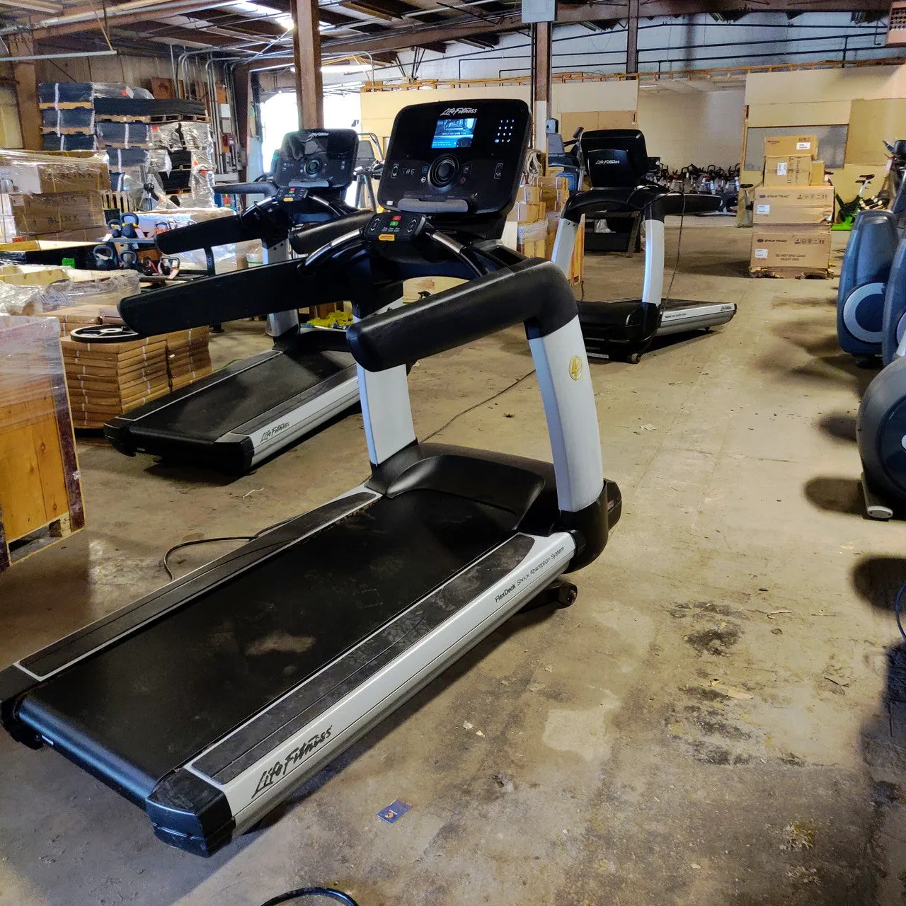 Refurbished Life Fitness 95T Explore Treadmill Commercial Grade for Cardio