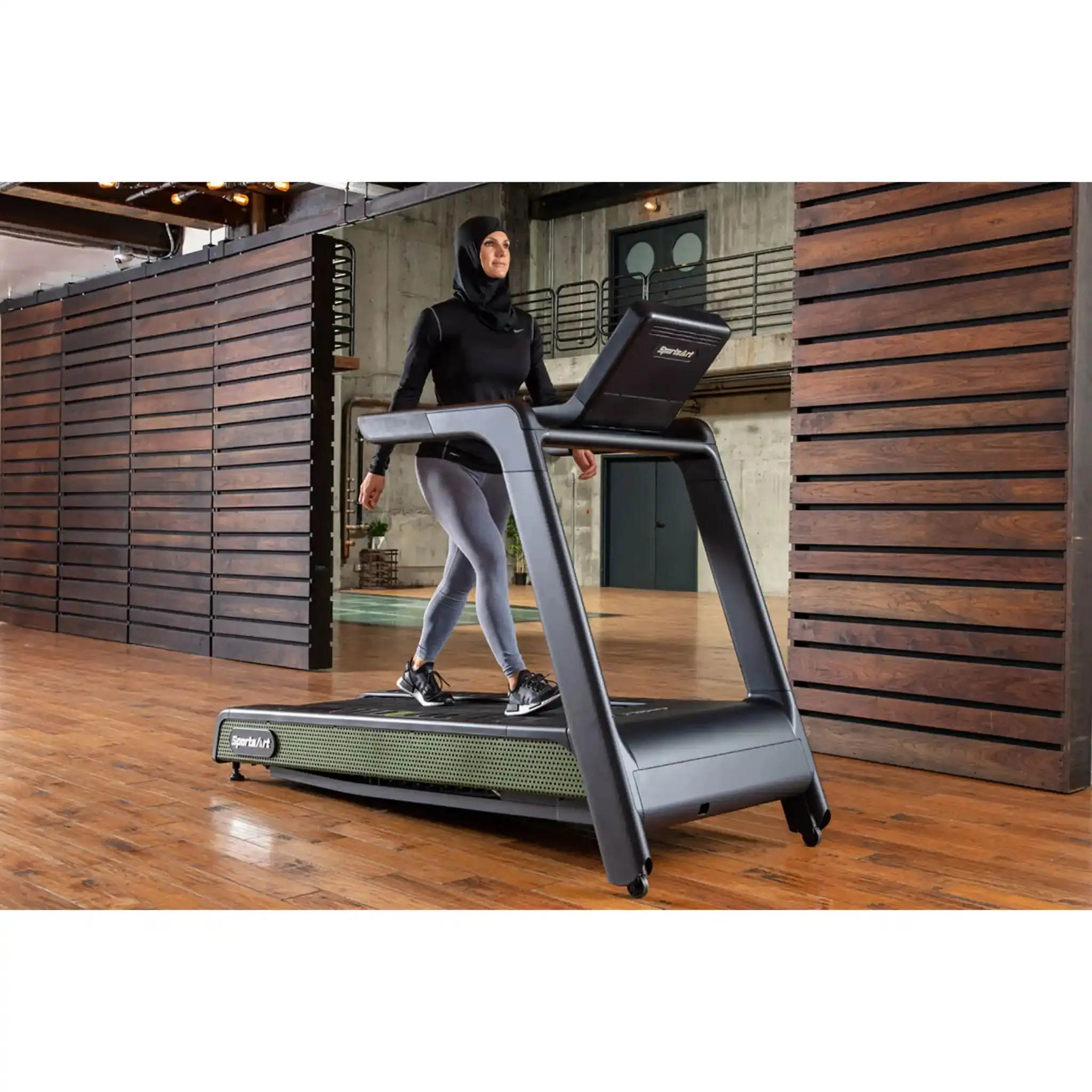 SportsArt G660 Eco-Power Treadmill