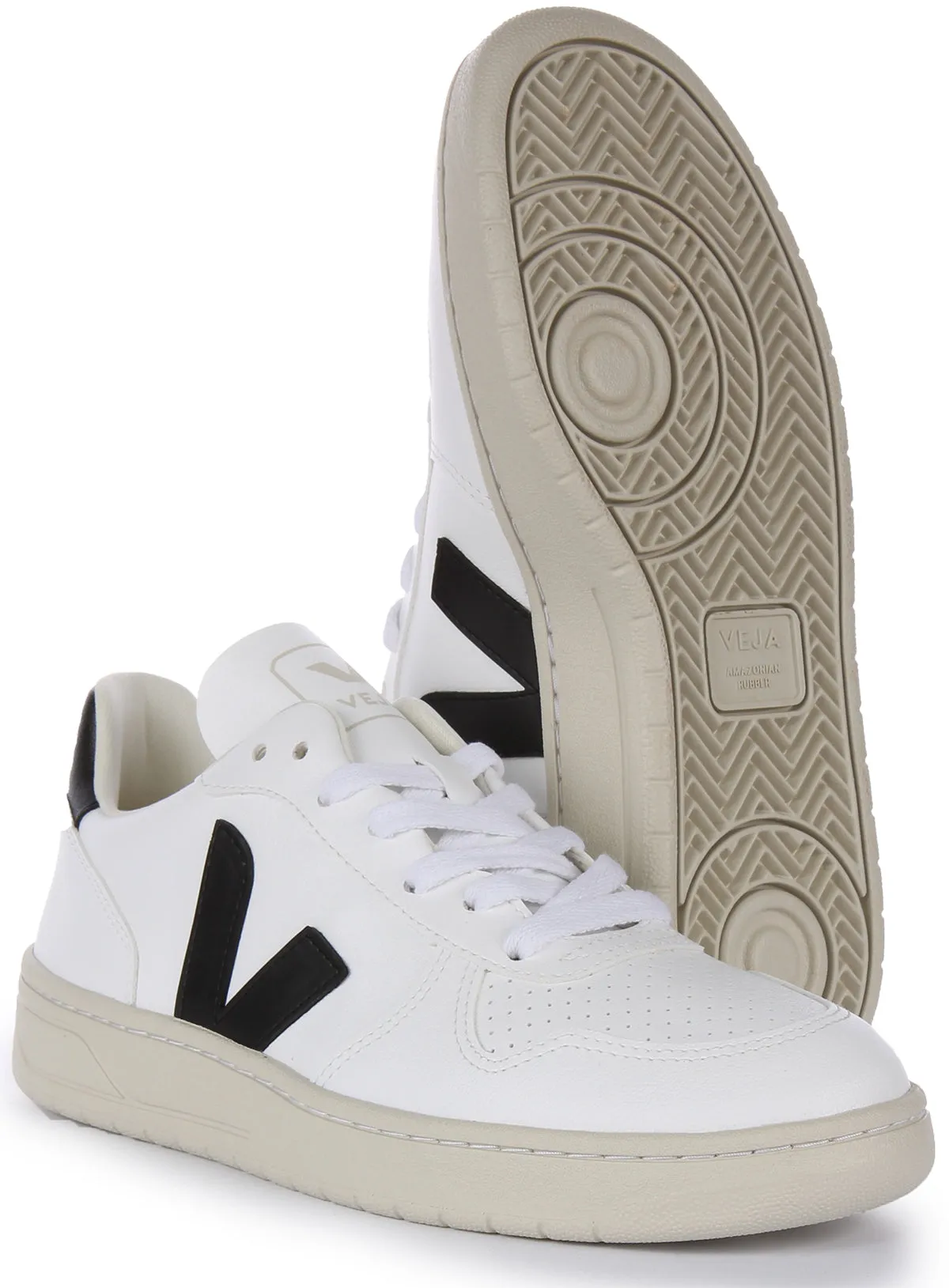 Veja V-10 Cwl In White Black For Men