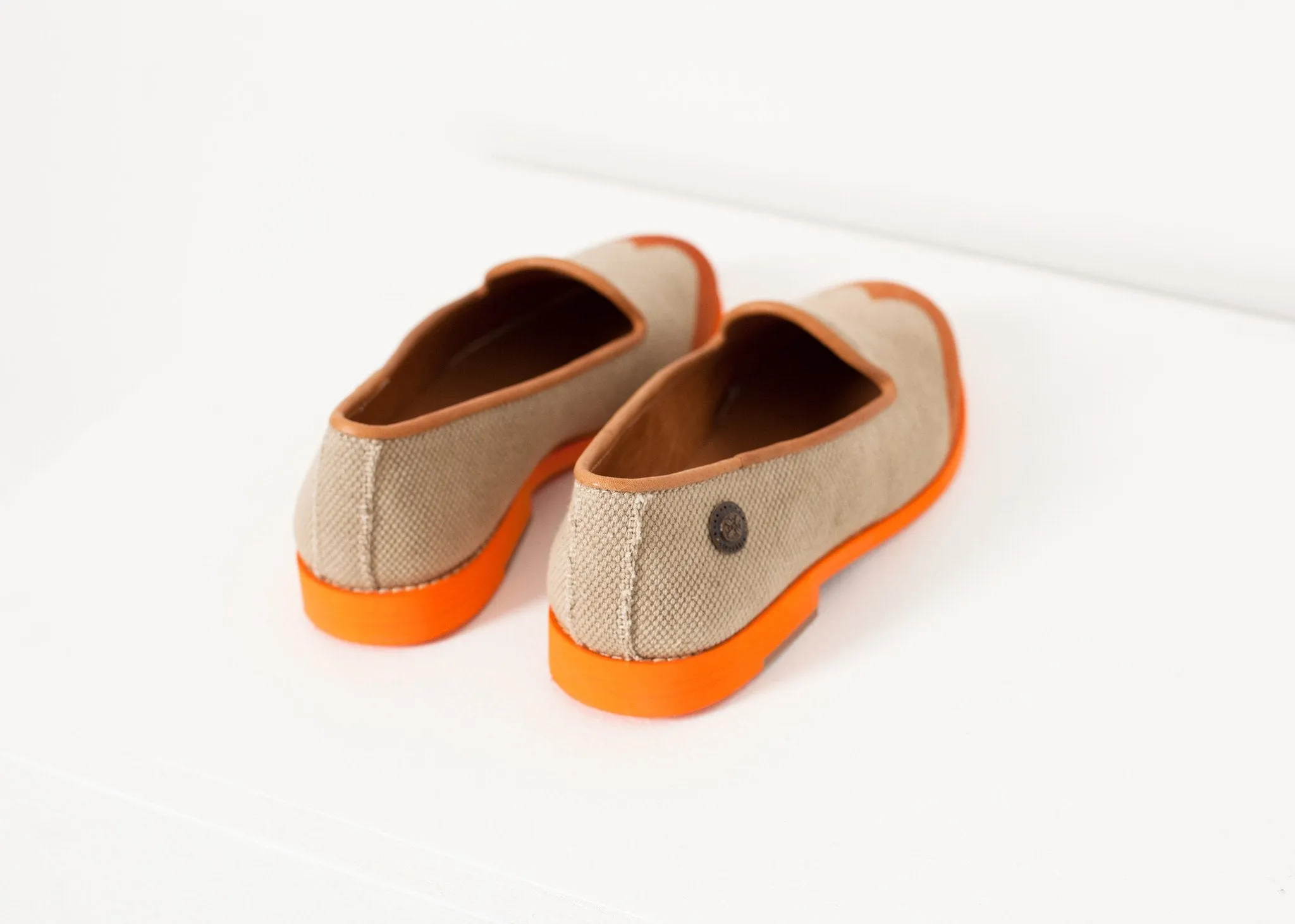 Wingtip Loafer in Orange